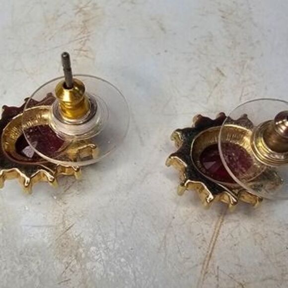 Gold Tone Red and Clear Glass Stone Formal Jewelry Set 16"L - Picture 5 of 7